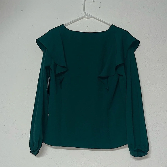 NWT Nine West blouse green ruffles buttons feminine small St Patrick’s day top - Picture 2 of 8